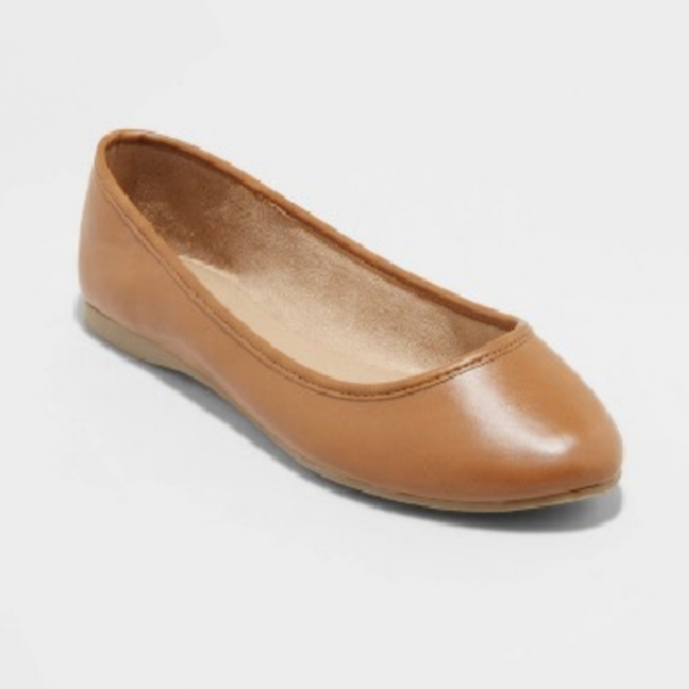 LIKE NEW Universal Thread Ballet Flats